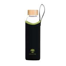 Glas-Wasserflasche 580ml mit Bambusdeckel und schwarzer Neoprenhülle
